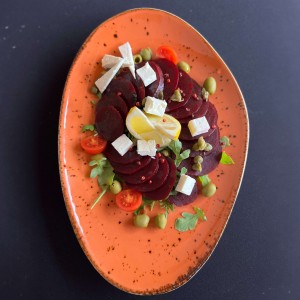 Carpaccio z buraka z parmezanem