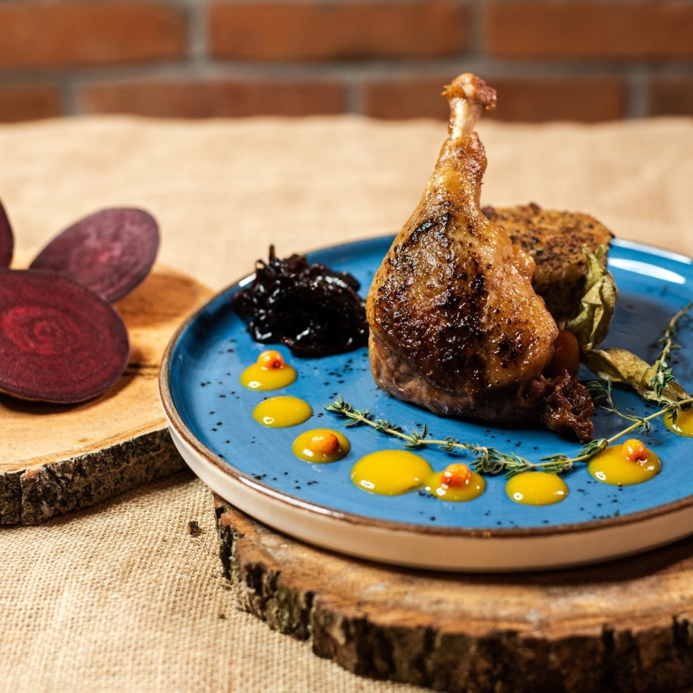 Udo z kaczki w sosie żurawinowym